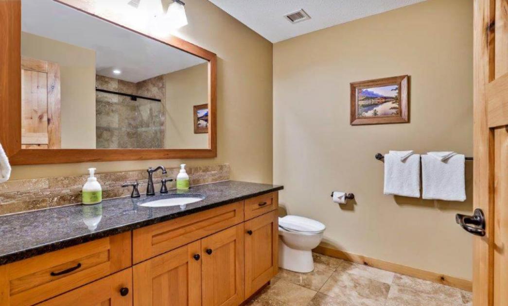 Luxurious Rundle Cliffs Lodge In Spring Creek Canmore Extérieur photo
